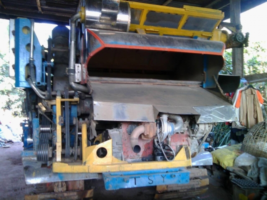 รถเกี่ยวข้าวไทยเสงยนต์