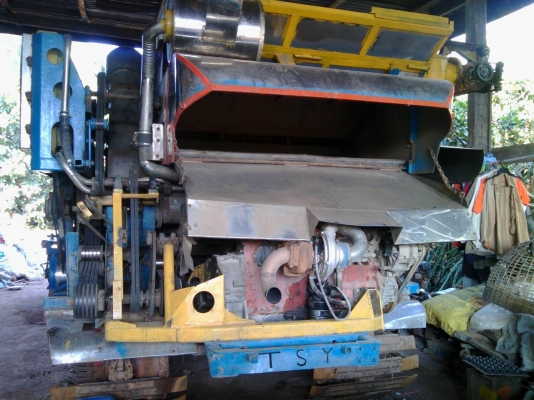 รถเกี่ยวข้าวไทยเสงยนต์