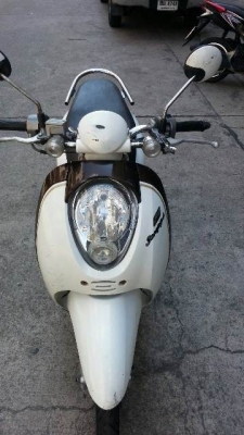 scoopy 110i ขาวมุก กท81 ล้อแมก เครื่องดีมาก 21,000