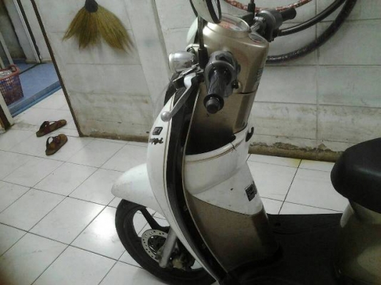 scoopy 110i ขาวมุก กท81 ล้อแมก เครื่องดีมาก 21,000