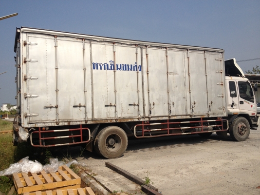 ขาย 6 ล้อตู้  ISUZU DECA   ตู้ยาว 7.20 เมตร
