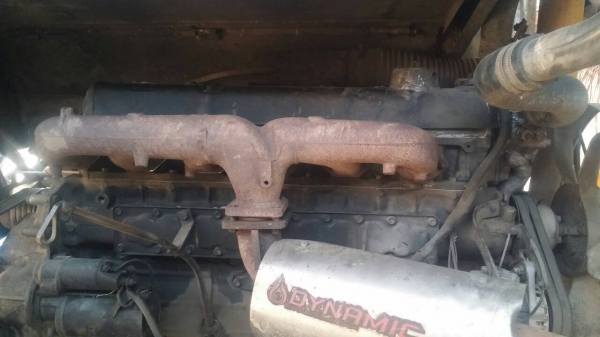 ขายรถเกี่ยวข้าว + เทเลอร์ ขายรถเกี่ยวข้าว + เทเลอร์