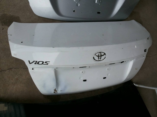 ฝาท้าย All New vios ของแท้มือสองงานเคาะซ่อม
