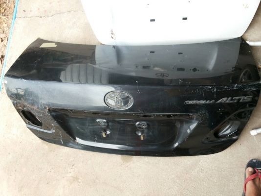 ฝาท้าย Altis ปี 08-13  ของแท้มือสองงานเคาะซ่อม