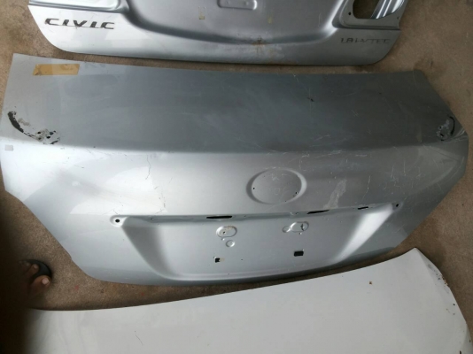 ฝาท้าย vios ปี 08-12 ของแท้มือสองงานเคาะซ่อม