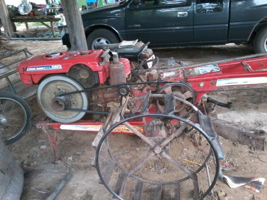 ขายรถไถนาเดินตามสภาพพร้อมใช้ คูโบต้า 9.5 แรง พร้อมอุปกรณ์ ผาน คาด ผานหัวหมู ราคาต่อรองได้ครับ