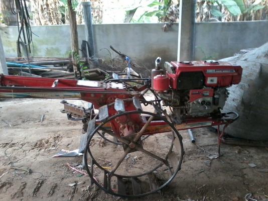 ขายรถไถนาเดินตามสภาพพร้อมใช้ คูโบต้า 9.5 แรง พร้อมอุปกรณ์ ผาน คาด ผานหัวหมู ราคาต่อรองได้ครับ