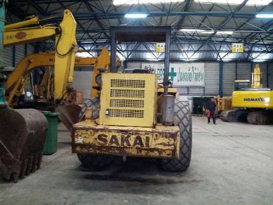 SV500TF : รถบดสั่นสะเทือน 10 ตัน Sakai by kung0813062283