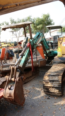 รถขุด Komatsu PC25-1 เก่าไทย