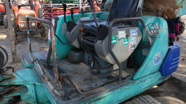 รถขุด Komatsu PC25-1 เก่าไทย