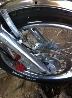 ขาย Honda CG ตระกูลดี 125 4จังหวะสภาพดูแลรักษาเป็นอย่างดี ล้อขอบ18"หน้าและหลัง รถมอไซต์สไตล์คลาสสิคสมัยคุณพ่อยังหนุ่มหล่อ ขายถูก เพียง 22,222.-บาท เท่านั้นครับ (มีหน้าเล่มทะเบียนให้ครับ) 093-9319456 ขาย Honda CG ตระกูลดี 125 4จังหวะสภาพดูแลรักษาเป็นอย่างดี ล้อขอบ18"หน้าและหลัง รถมอไซต์สไตล์คลาสสิคสมัยคุณพ่อยังหนุ่มหล่อ ขายถูก เพียง 22,222.-บาท เท่านั้นครับ (มีหน้าเล่มทะเบียนให้ครับ) 093-9319456