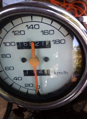 ขาย Honda CG ตระกูลดี 125 4จังหวะสภาพดูแลรักษาเป็นอย่างดี ล้อขอบ18"หน้าและหลัง รถมอไซต์สไตล์คลาสสิคสมัยคุณพ่อยังหนุ่มหล่อ ขายถูก เพียง 22,222.-บาท เท่านั้นครับ (มีหน้าเล่มทะเบียนให้ครับ) 093-9319456 ขาย Honda CG ตระกูลดี 125 4จังหวะสภาพดูแลรักษาเป็นอย่างดี ล้อขอบ18"หน้าและหลัง รถมอไซต์สไตล์คลาสสิคสมัยคุณพ่อยังหนุ่มหล่อ ขายถูก เพียง 22,222.-บาท เท่านั้นครับ (มีหน้าเล่มทะเบียนให้ครับ) 093-9319456