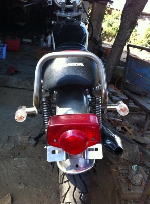 ขาย Honda CG ตระกูลดี 125 4จังหวะสภาพดูแลรักษาเป็นอย่างดี ล้อขอบ18"หน้าและหลัง รถมอไซต์สไตล์คลาสสิคสมัยคุณพ่อยังหนุ่มหล่อ ขายถูก เพียง 22,222.-บาท เท่านั้นครับ (มีหน้าเล่มทะเบียนให้ครับ) 093-9319456 ขาย Honda CG ตระกูลดี 125 4จังหวะสภาพดูแลรักษาเป็นอย่างดี ล้อขอบ18"หน้าและหลัง รถมอไซต์สไตล์คลาสสิคสมัยคุณพ่อยังหนุ่มหล่อ ขายถูก เพียง 22,222.-บาท เท่านั้นครับ (มีหน้าเล่มทะเบียนให้ครับ) 093-9319456