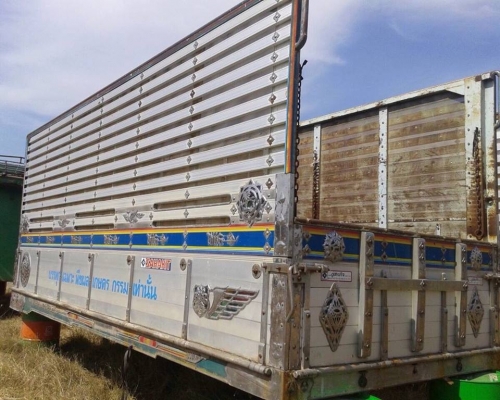 **250,000 บ.ต่อรอง**ขายกระบะมิเนียมเกษตร ล่อง/ไม่ดั้ม สำหรับรถบรรทุก10ล้อ ยกลงจาก 10ล้อHINO FL1J กระบะเนียมเกษตร อู่ สหกิจ ความกว้างคัสซี 85 เซนติเมตร ความยาว 6.0ม. กว้าง2.40ม. สูง2.30ม. สภาพดี ไม่ช้ำ พื้นดี ข้างยังสวย ไม่ผุ ทรงสวย สีสันดี มีทั้งหมด 4ลูก