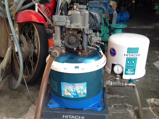 ขายปั้มน้ำอัตโนมัติ Hitachi 200W สภาพสวย ตรวจเช็คแรงดันเรียบร้อยแล้ว ไม่มีรั่วซึม วิ่งนิ่ม พร้อมใช้งาน