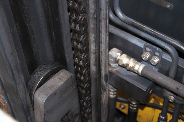 ขายรถโฟล์คลิฟท์ KOMATSU รุ่น FG35NT-7 ราคา 399,000 บาท นำเข้าจากประเทศญี่ปุ่น 100\% ไม่เคยใช้งานในประเทศไทย