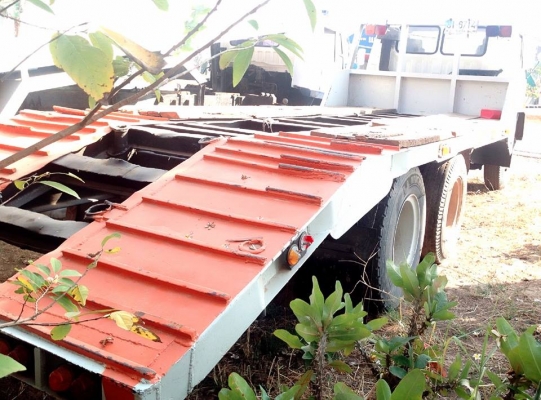 **820,000 บ.ต่อรอง**ขาย10ล้อ2เพลาท้ายลาดขึ้นแบคโฮ200/320 HINO SUMO FM227LA EM100-220HP เครื่องเดิม เกียร์เดิม เครื่อง220แรง แน่นดีแรงดี ทน เกียร์ดีไม่หลุด ช่วงลางเดิม คัสซีดี ใหญ่ เดิม ไม่ปะไม่ดาม หางสภาพดี เหล็กหนา ใหญ่ แข็งแรง ไม่ผุ หัวเก๋งดี สวย ภายในค