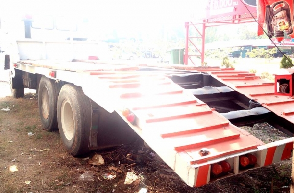 **820,000 บ.ต่อรอง**ขาย10ล้อ2เพลาท้ายลาดขึ้นแบคโฮ200/320 HINO SUMO FM227LA EM100-220HP เครื่องเดิม เกียร์เดิม เครื่อง220แรง แน่นดีแรงดี ทน เกียร์ดีไม่หลุด ช่วงลางเดิม คัสซีดี ใหญ่ เดิม ไม่ปะไม่ดาม หางสภาพดี เหล็กหนา ใหญ่ แข็งแรง ไม่ผุ หัวเก๋งดี สวย ภายในค