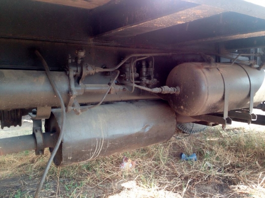 **820,000 บ.ต่อรอง**ขาย10ล้อ2เพลาท้ายลาดขึ้นแบคโฮ200/320 HINO SUMO FM227LA EM100-220HP เครื่องเดิม เกียร์เดิม เครื่อง220แรง แน่นดีแรงดี ทน เกียร์ดีไม่หลุด ช่วงลางเดิม คัสซีดี ใหญ่ เดิม ไม่ปะไม่ดาม หางสภาพดี เหล็กหนา ใหญ่ แข็งแรง ไม่ผุ หัวเก๋งดี สวย ภายในค