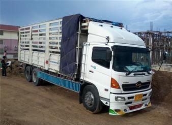 มีรถ 10 ล้อคอกช่วงยาวไว้บริการ