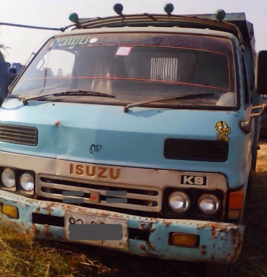 ISUZU KS 110 HP 4BC2 หกล้อดั๊มพ์ กระบะดั๊มพ์เหล็ก 4 ตันความยาว 3.50 เมตร เครื่องฝาขาวแรงดี หัวเก๋งยกหัวได้มีผุบ้างเล็กน้อย พวงมาลัยธรรมดา ช่วงล่างเดิมๆคัชซีไม่ผุ ยาง 7.50 ขอบ 16 สภาพดี เอกสารเล่มทะเบียนชุดโอนครบ ISUZU KS 110 HP 4BC2 หกล้อดั๊มพ์ กระบะดั๊มพ์เหล็ก 4 ตันความยาว 3.50 เมตร เครื่องฝาขาวแรงดี หัวเก๋งยกหัวได้มีผุบ้างเล็กน้อย พวงมาลัยธรรมดา ช่วงล่างเดิมๆคัชซีไม่ผุ ยาง 7.50 ขอบ 16 สภาพดี เอกสารเล่มทะเบียนชุดโอนครบ