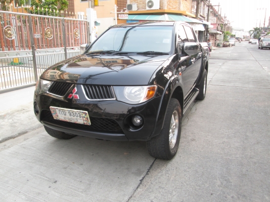 ไตรทันสี่ประตู เกียร์ออโต้ ปี 07 เดิมๆ