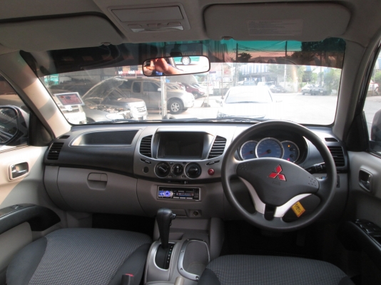 ไตรทันสี่ประตู เกียร์ออโต้ ปี 07 เดิมๆ