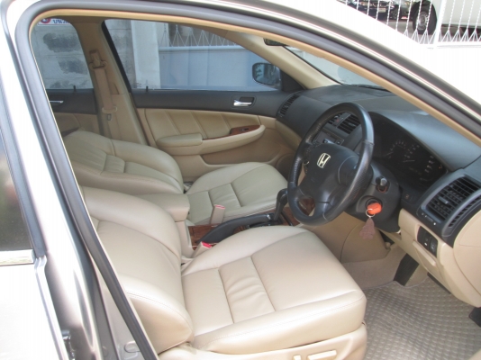 สวยพร้อมขับ ไม่มีชน ไม่เคยติดแก๊ส เอกสารพร้อมโอน -07