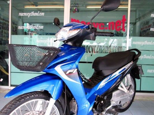 wave 110 i (สตาร์ทมือ) สีนํ้าเงินดำ รุ่นใหม่ ลายใหม่ล่าสุดโฉมปัจจุบัญ รถเดือน ม.ค. ปี57 ไมล์ 3 พันโล รถใหม่ๆ แถม 2 รายการ 30900