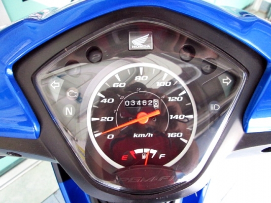 wave 110 i (สตาร์ทมือ) สีนํ้าเงินดำ รุ่นใหม่ ลายใหม่ล่าสุดโฉมปัจจุบัญ รถเดือน ม.ค. ปี57 ไมล์ 3 พันโล รถใหม่ๆ แถม 2 รายการ 30900