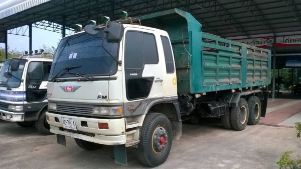 ขาย HINO FM3M สภาพพร้อมใช้งาน มีระบบลากพ่วง เครื่องเดิม M10C 240 แรงม้า เกียร์เดิม สโลว์เดิม แอร์เย็น ยางเต็ม ทะเบียนพร้อมโอน