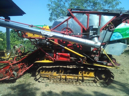 ขายรถเกี่ยวข้าว เจ้าช้างไวไฟ ขายรถเกี่ยวข้าว เจ้าช้างไวไฟ