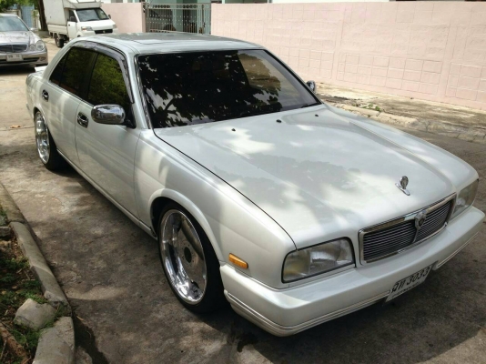 รถหรู นั่งสบาย สภาพสวยมาก