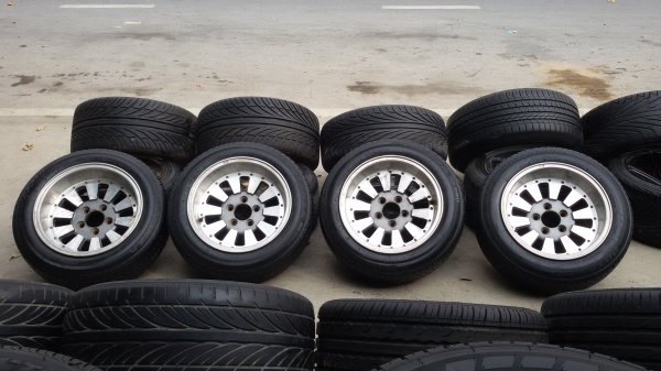 ขายล้อขอบ15 5รู114พร้อมยางชุดละ8500