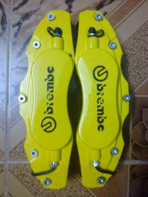 ฝาครอบแบรกสีเหลือของมีอยู่2คู่ขายคู่ละ800บาท(ไม่รวมใส่ไม่รวมส่ง)