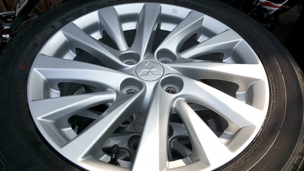 ล้อแม็กซ์ mitsu attrage ถอดป้ายแดง  185 55 15