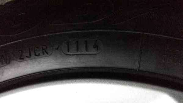 ล้อถอดป้ายแดง Honda Jazz GK ยาง goodyear 175 65 15 ปี2014