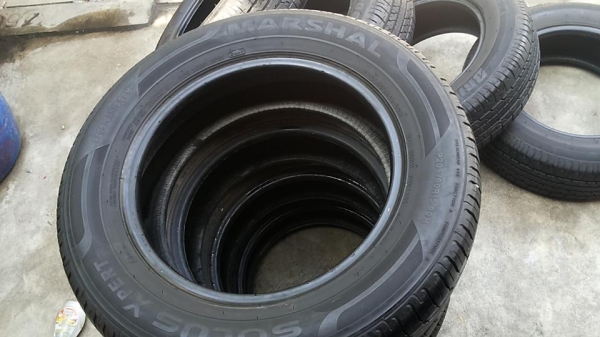 ยาง Marshal 205 60 15 ปี2011 ดอกหนาๆ