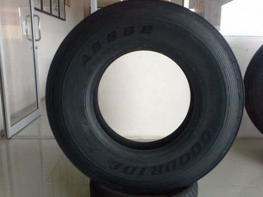 ขายยางใหม่ 10.00R20,  11R22.5,  295 80 มีประกัน