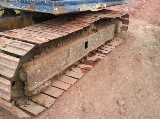 ขายแบ็คโค 100 - 3 โคมัสสุมีรายหัวเจาะ แทรกใหญ่แอร์เย็นพร้อมทำงานสุด ตอนนี้รถอยู่ราชรี ผึ่งทำงานเสร็จ