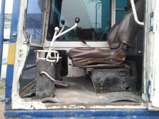 ขายแบ็คโค 100 - 3 โคมัสสุมีรายหัวเจาะ แทรกใหญ่แอร์เย็นพร้อมทำงานสุด ตอนนี้รถอยู่ราชรี ผึ่งทำงานเสร็จ