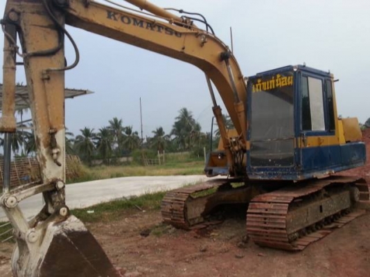 ขายแบ็คโค 100 - 3 โคมัสสุมีรายหัวเจาะ แทรกใหญ่แอร์เย็นพร้อมทำงานสุด ตอนนี้รถอยู่ราชรี ผึ่งทำงานเสร็จ