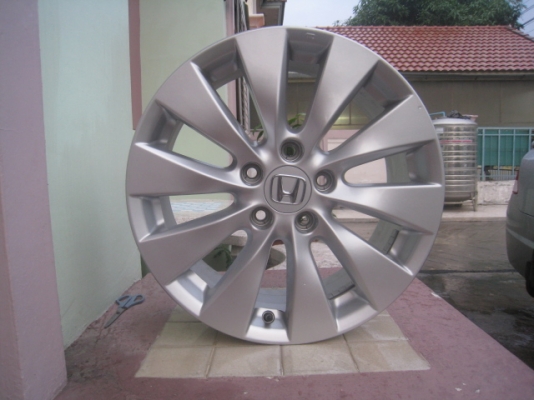ขายล้อแม็กป้ายแดงถอดศูนย์ Honda accord G9 17" สนใจติดต่อเล็กคลองสามครับ 081-3747940