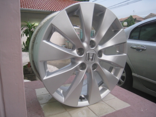 ขายล้อแม็กป้ายแดงถอดศูนย์ Honda accord G9 17" สนใจติดต่อเล็กคลองสามครับ 081-3747940
