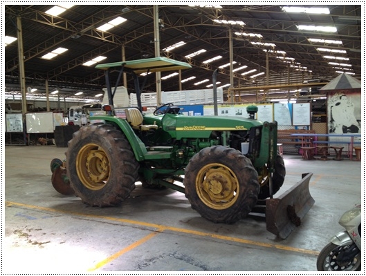 ขายรถไถ จอร์นเดียร์ 5610 สภาพตามรูปนี้เลย ราคาไม่แพง รถเหมือนใหม่ รีบเลยค่ะ ช่วงนี้ลดราคา ขายรถไถ จอร์นเดียร์ 5610 สภาพตามรูปนี้เลย ราคาไม่แพง รถเหมือนใหม่ รีบเลยค่ะ ช่วงนี้ลดราคา