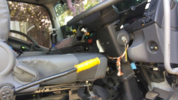 รถอีซูซุ  10  ล้อดั้ม  360  แรงม้า.  ปี 56    สนใจติดต่อ  081 - 6079515