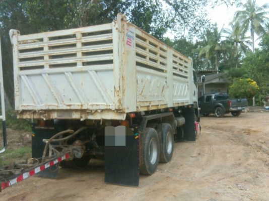 รถอีซูซุ  10  ล้อดั้ม  360  แรงม้า.  ปี 56    สนใจติดต่อ  081 - 6079515