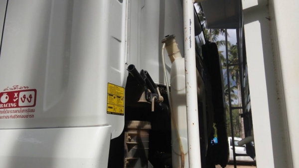 รถอีซูซุ  10  ล้อดั้ม  360  แรงม้า.  ปี 56    สนใจติดต่อ  081 - 6079515