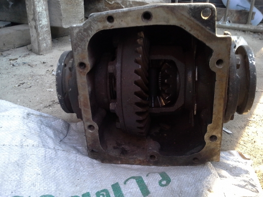 เฟืองท้าย e36