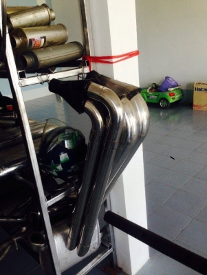 เลิกกิจการ ร้านท่อไอเสียขายยกทั้งหมด เครื่องมือทั้งหมดปลายท่อ ซื้อไปเปิดร้านท่อได้เลยครับ เลิกกิจการ ร้านท่อไอเสียขายยกทั้งหมด เครื่องมือทั้งหมดปลายท่อ ซื้อไปเปิดร้านท่อได้เลยครับ